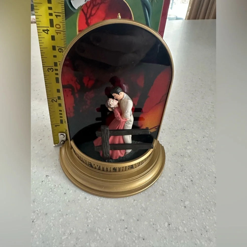 Vintage Hallmark Keepsake Ornament Gone With The Wind QLX7562 Farewell Scene